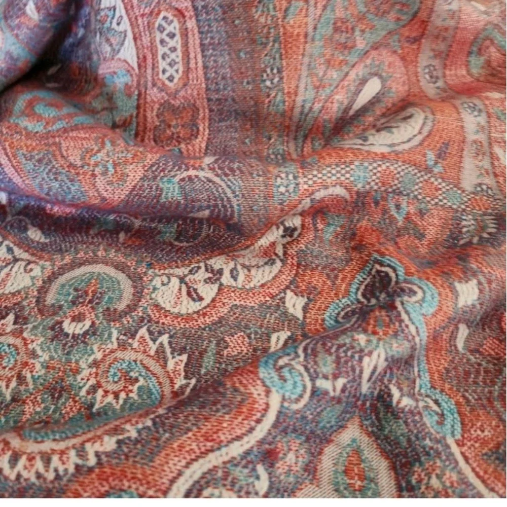 Scarf / Shawl Paisley Wrap 80